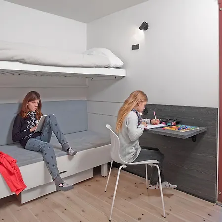 Hotel Dronningens Ferieby 4*